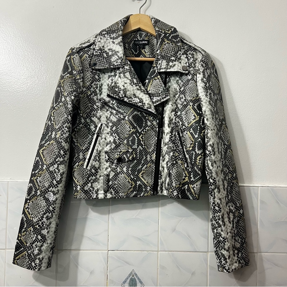 Piper & Jane Snake Python Faux Leather Biker Moto Crop Jacket Size S Grunge Edgy